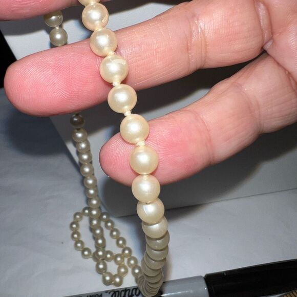 Vintage Made in Japan Faux Pearl Necklace - Picture 5 of 6